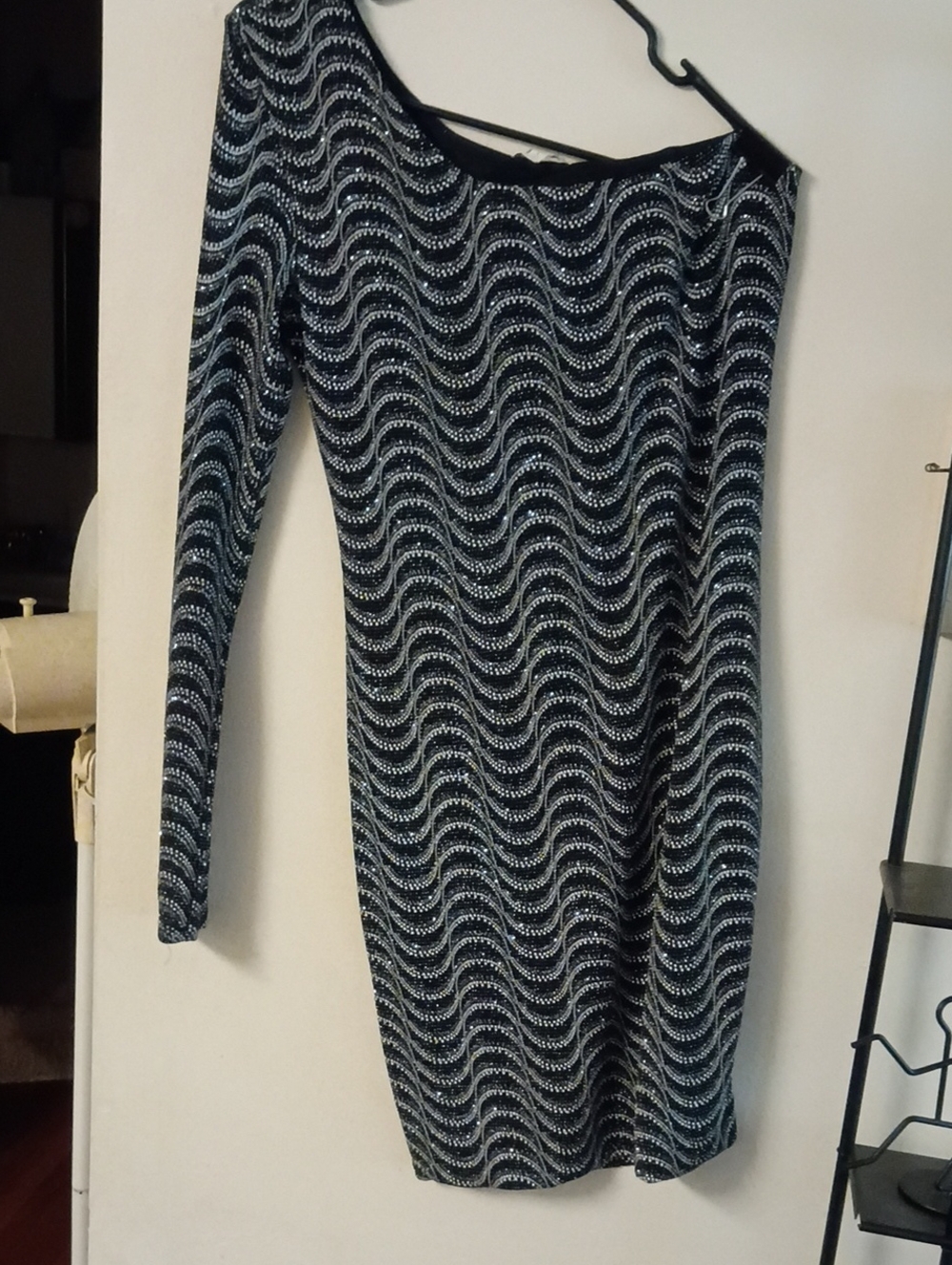 Charlotte Russe Black & White Wave Pattern One-Shoulder Long Sleeve Dress Size L